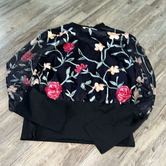 Long sleeve top - Picture 1 of 2